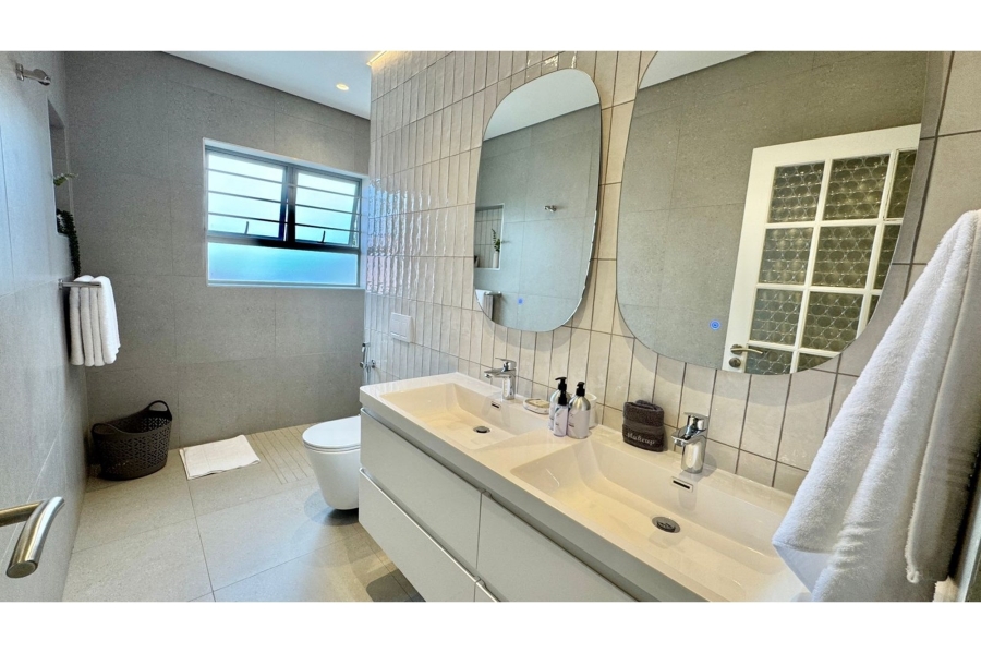 To Let 3 Bedroom Property for Rent in Clifton Western Cape